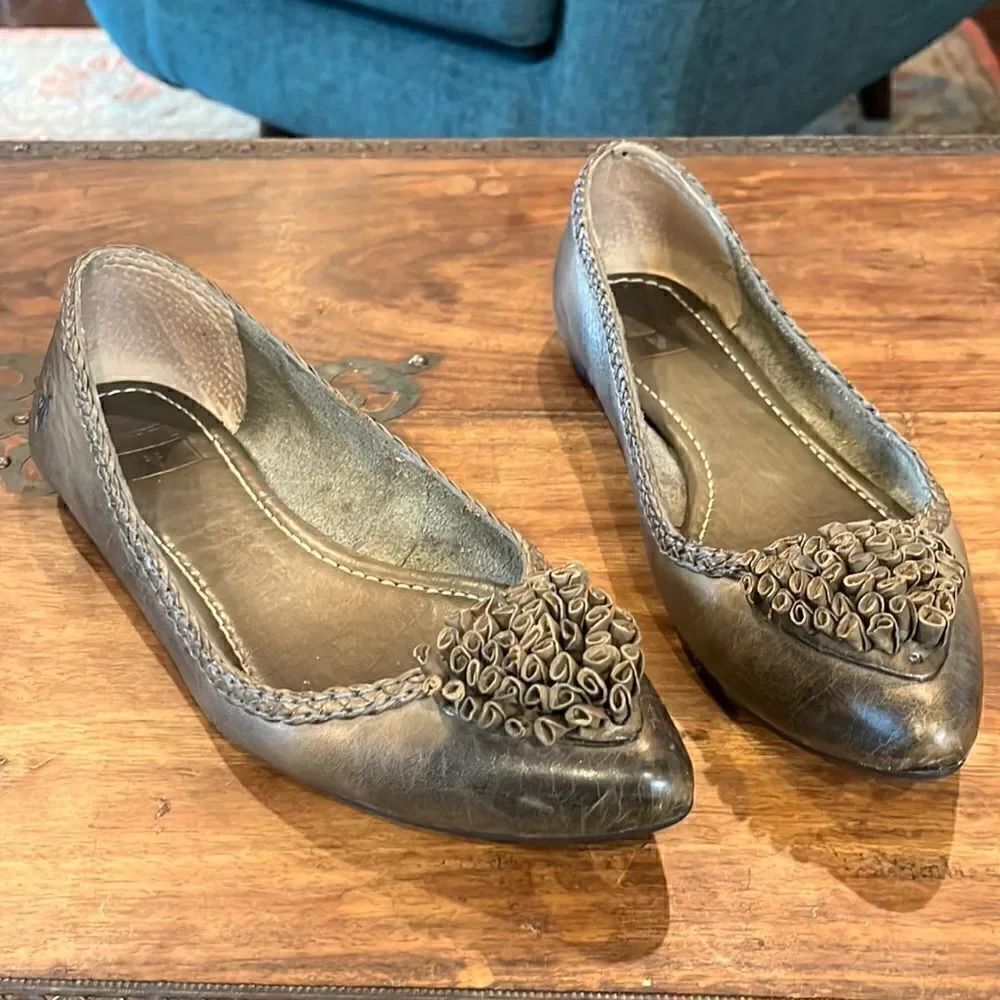 Frye Regina Flower ballet flat, size 7.5!